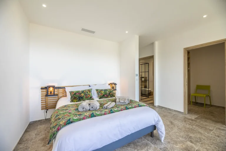 Chambre double avec dressing attenant